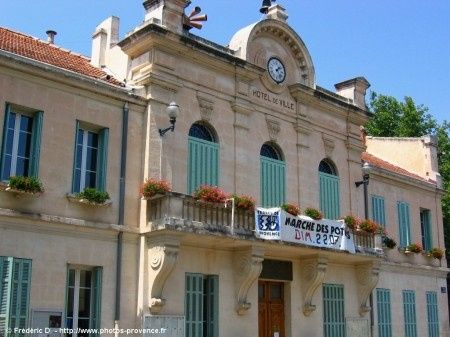 Notre Mairie à Saint Cannat