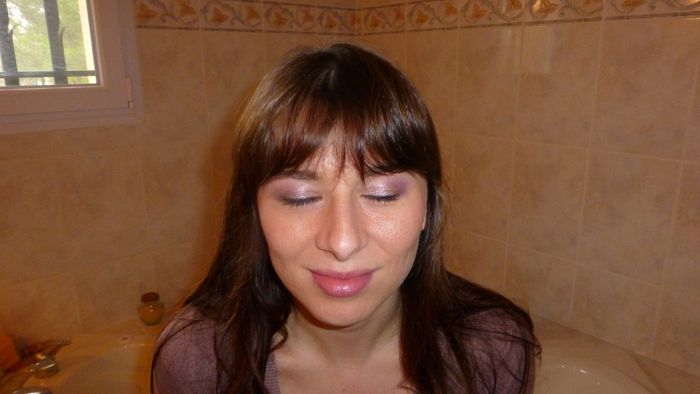 1er essai maquillage par une esthéticienne 