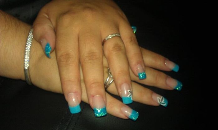 Poses ongles turquoises