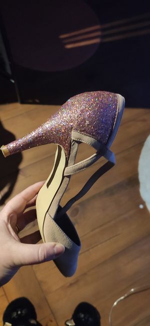 Mes chaussures customisées rose gold holographique 🤩 - 3