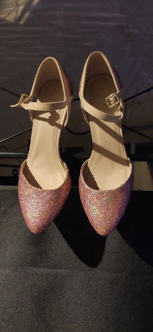 Mes chaussures customisées rose gold holographique 🤩 - 2