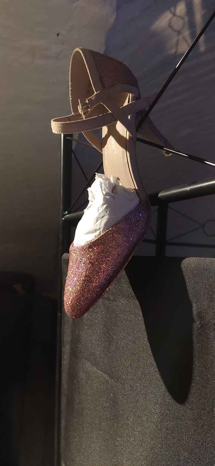 Mes chaussures customisées rose gold holographique 🤩 - 2