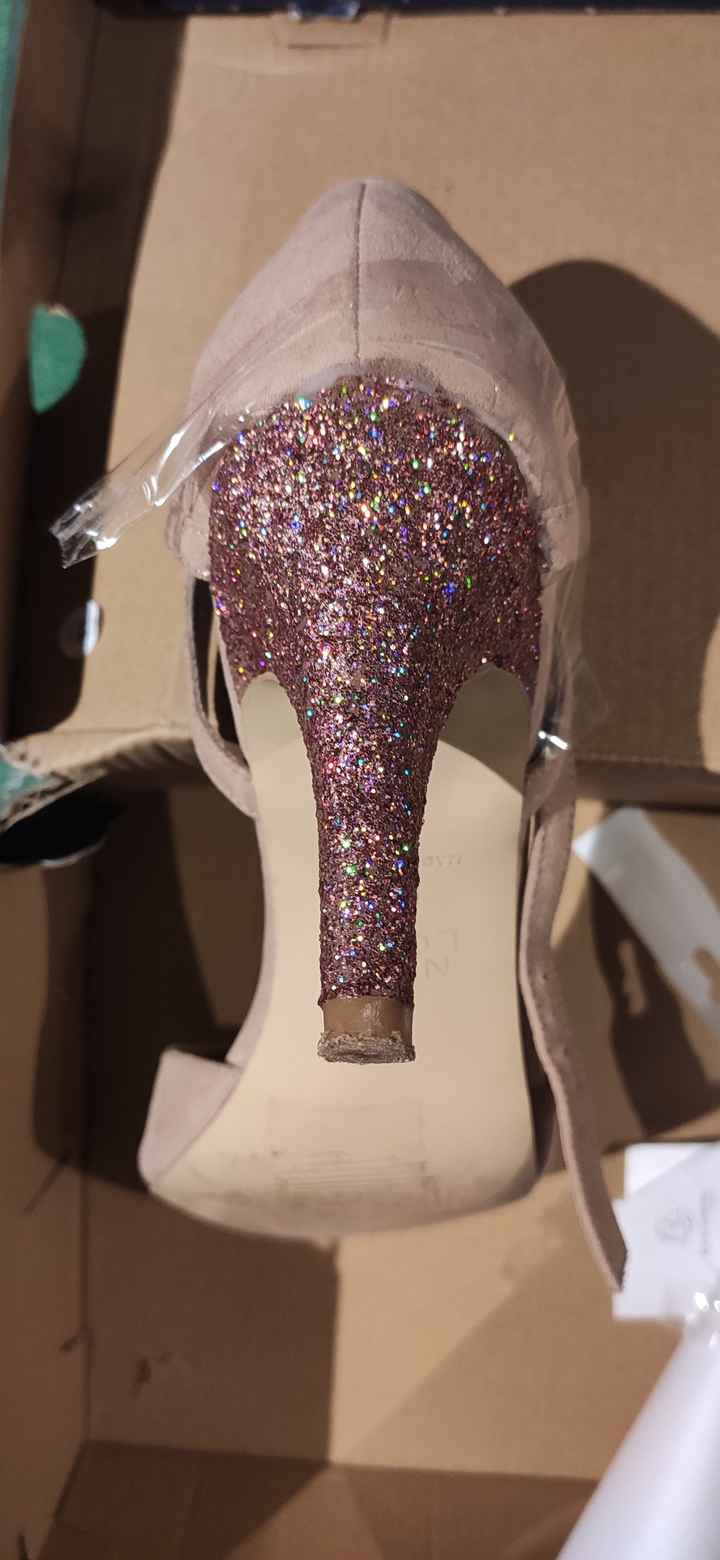 Mes chaussures customisées rose gold holographique 🤩 - 5