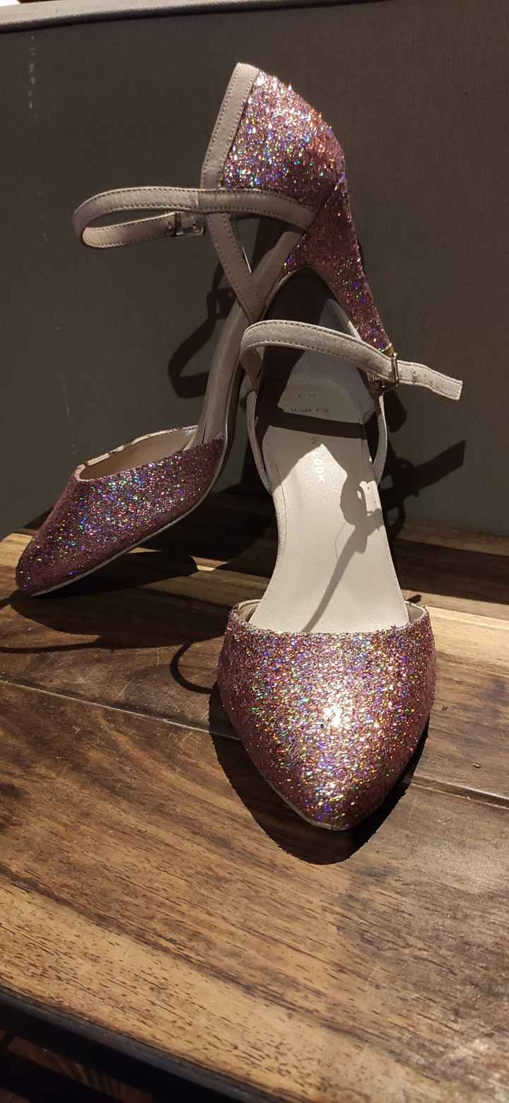 Mes chaussures customisées rose gold holographique 🤩 - 1