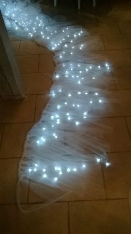 Essai guirlande de tulles pour jupe de table