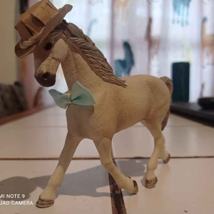 Figurines - 2