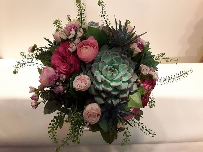 bouquet avec plantes grasses