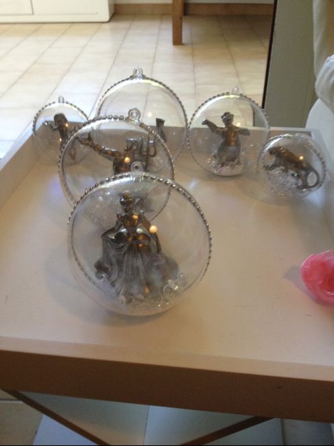 figurines