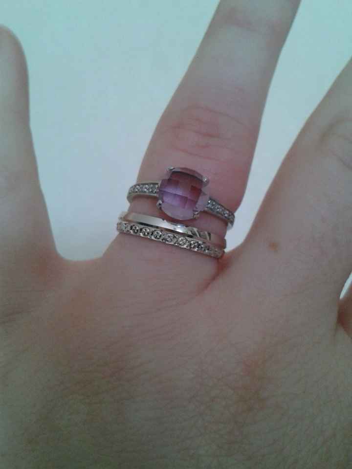 avec ma bague de fiançailles