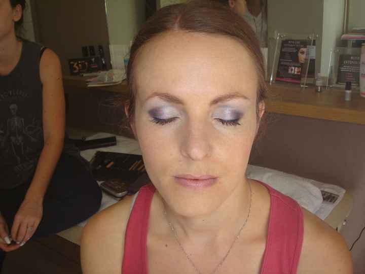 1er maquillage yeux fermés