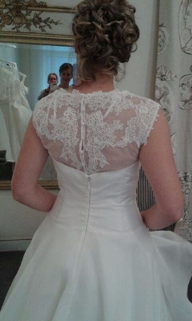 Essai coiffure avec robe
