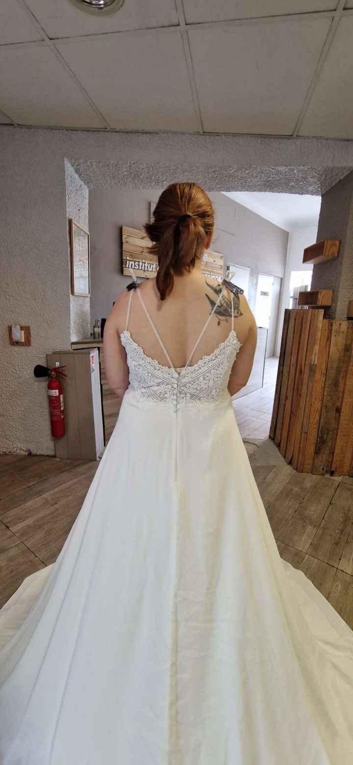 Maintien seins robe dos nu et bretelles fines - 1