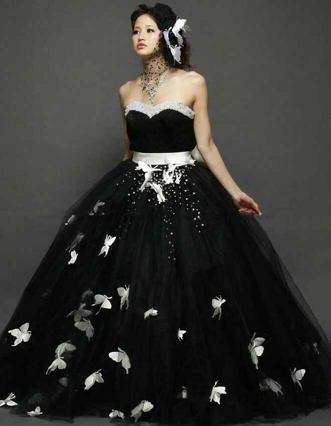 Robe de mariée avec du noir top