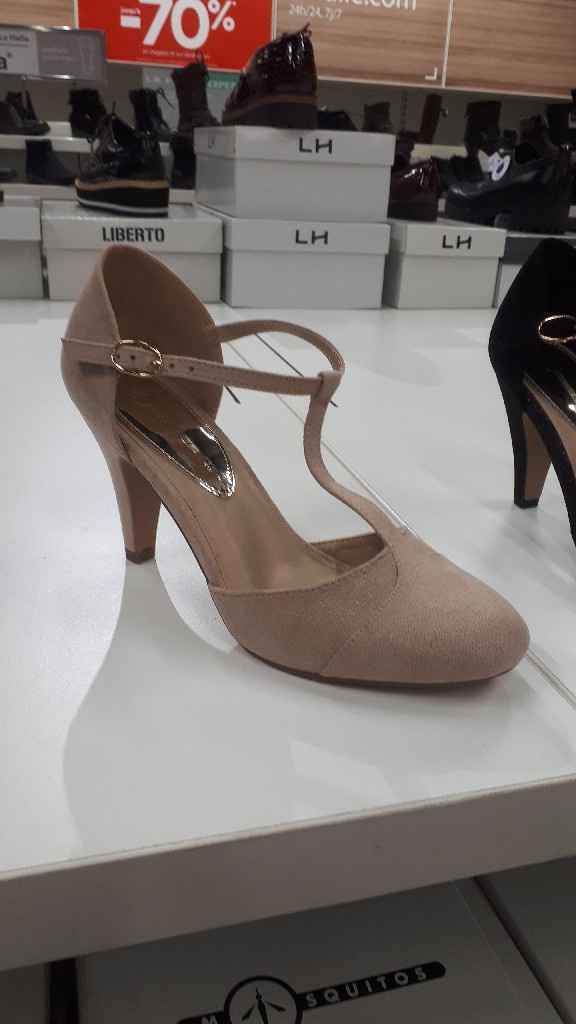 Chaussures et rdv robe - 1