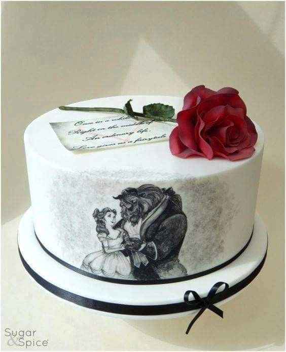 Wedding cake pour les fans de Disney - 1