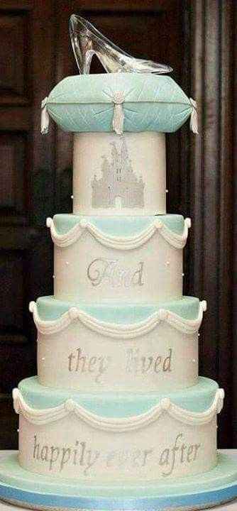 Wedding cake pour les fans de Disney - 2