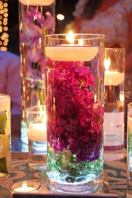Vase d'eau + fleurs 