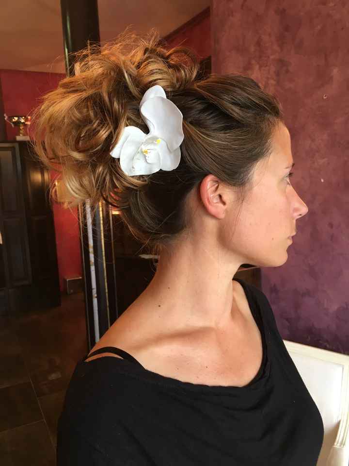 Ma coiffeuse fait des trucs de ouf !! attention les yeux ca pique !! - 2