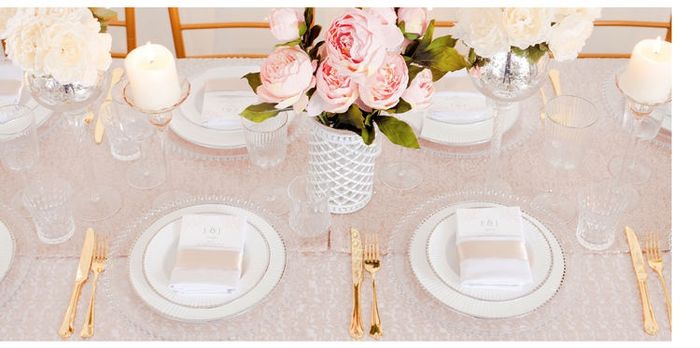 table blanc rose et doré