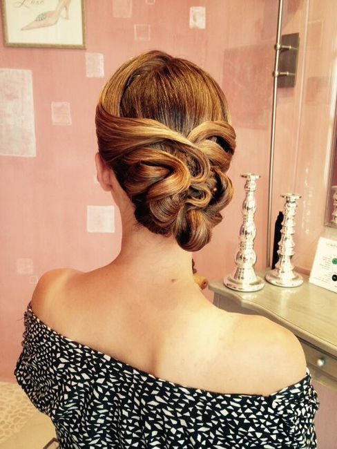 Ma coiffeuse fait des trucs de ouf !! attention les yeux ca pique !! - 13