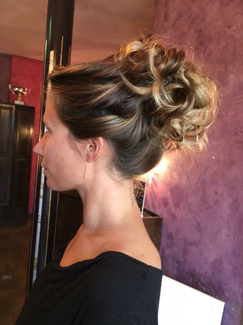 Ma coiffeuse fait des trucs de ouf !! attention les yeux ca pique !! - 3