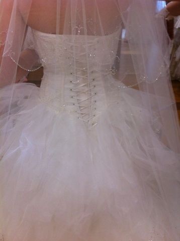 Le dos de votre robe : petits boutons ou laçage ? - 1