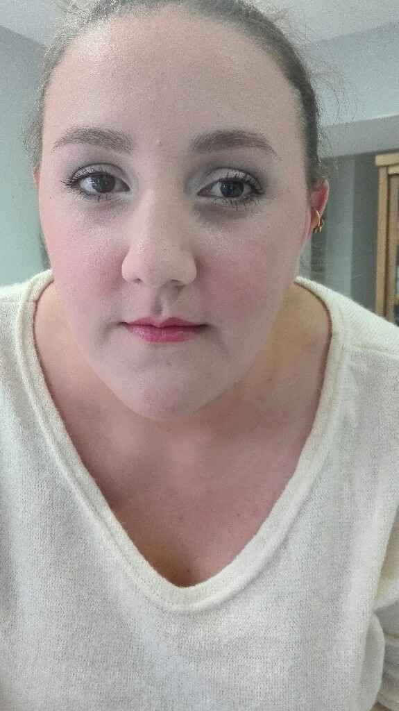  Essaie maquillage et manucure - 3
