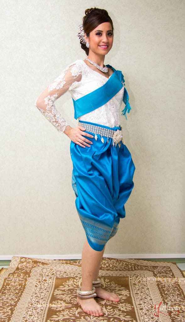 Tenue traditionnelle Khmer