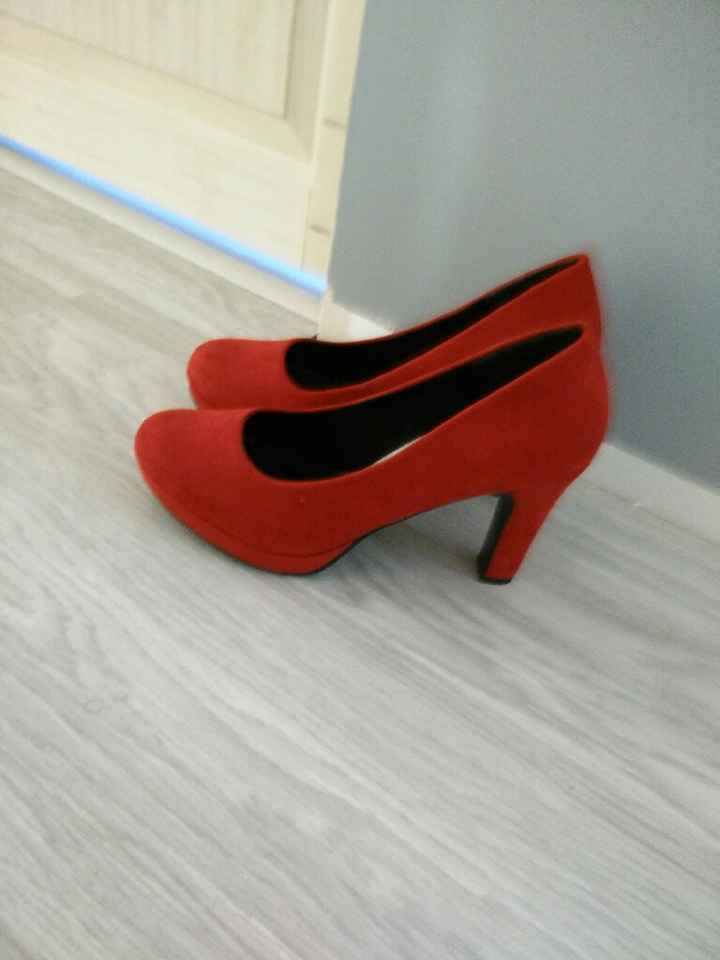 Chaussures de couleur pour le jour j? - 1