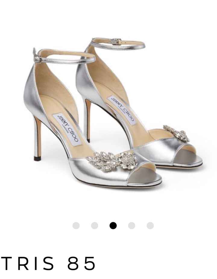 Help montrez moi vos chaussures ! - 1