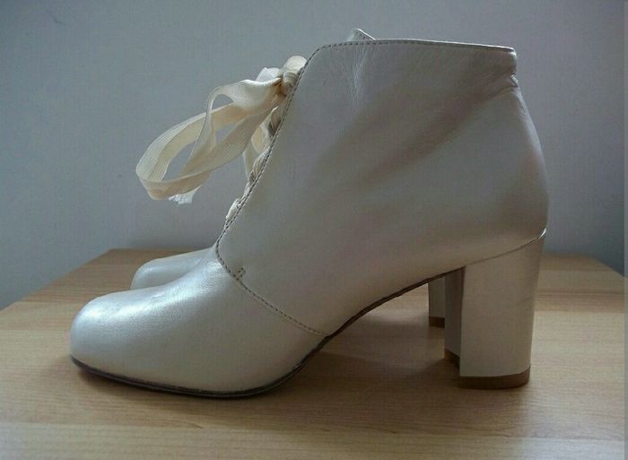 Montrez moi vos chaussures - 1