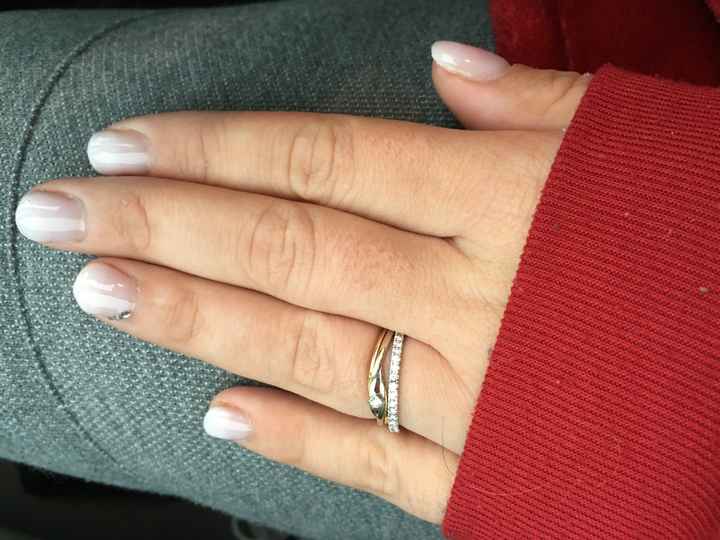 Parlez moi de vos ongles... - 1