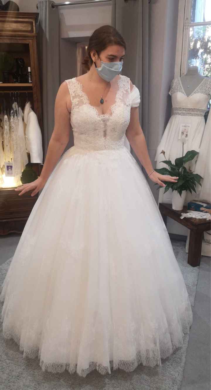 Une robe pour une mariée qui a des formes - 1