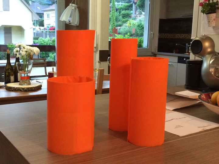 les vases de la tables d'honneur