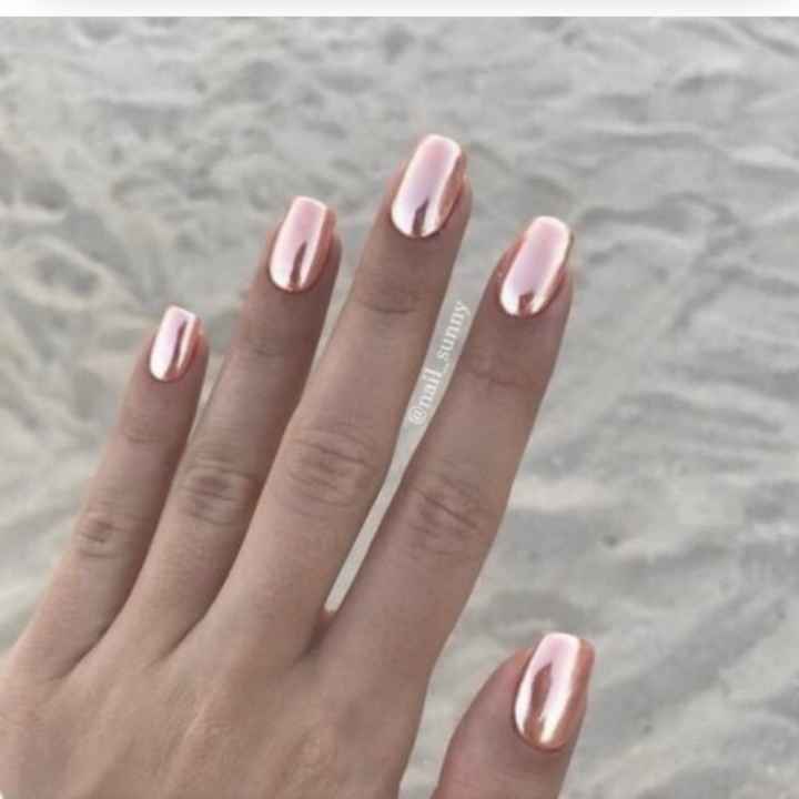 Manucure métallisée - 3