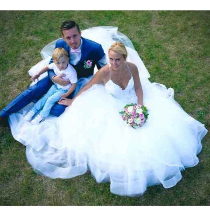 Facteur chargé de colis 😀 - 1