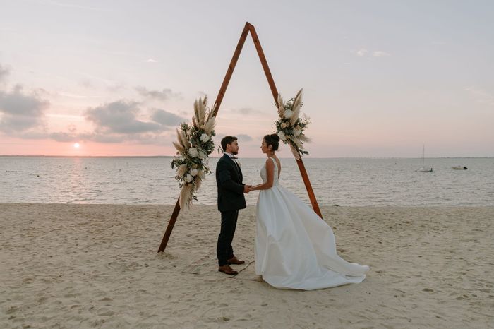 C'est (enfin) l'été ! 8 idées de mariages à la plage 🌊 8