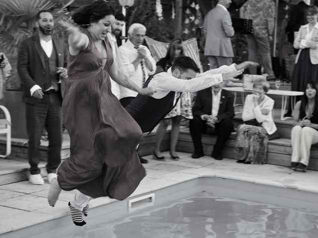 Cap ou pas cap : sauter dans la piscine ? 😜 - 1