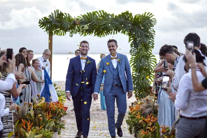 C'est (enfin) l'été ! 8 idées de mariages à la plage 🌊 - 4