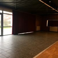 fond de salle sortie vers parc