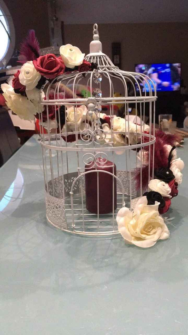 cage oiseau avec guirlande fleur