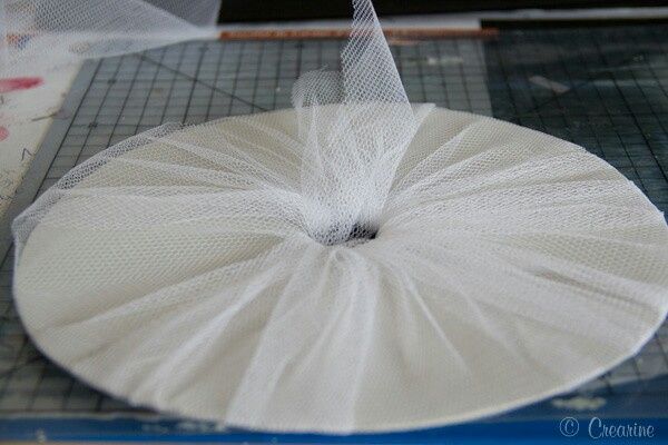 Help taille patron gros pompons tulle - 1