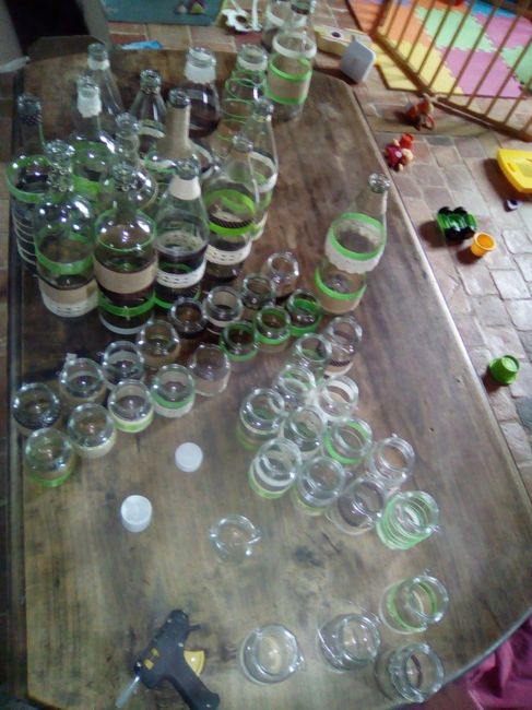 16 vases+16petits bougeoirs+16grands bougeoirs