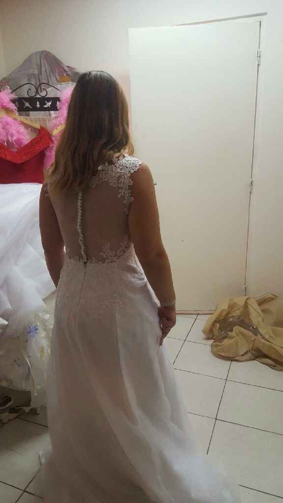 Votre robe aura-t-elle des boutons dans le dos ? 👰 - 1