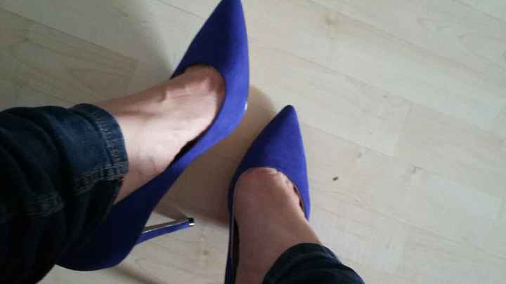 Help : chaussures bleues - 1