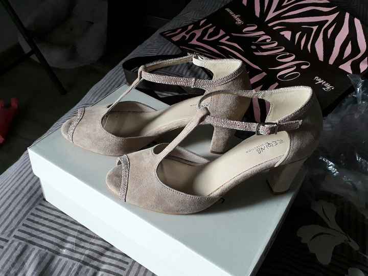  Chaussures à vendre - 1