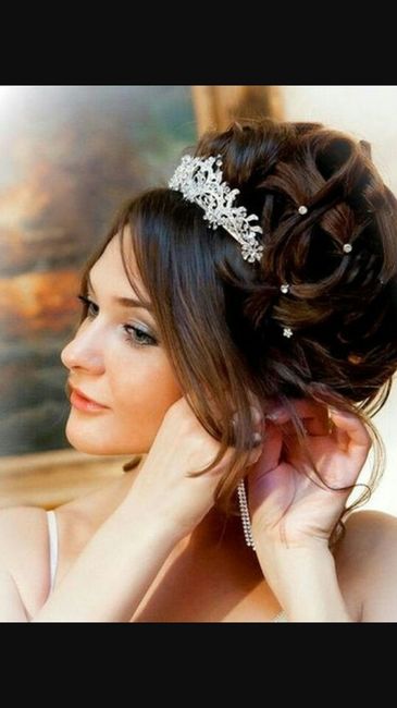 Chignon classique ou cheveux lâchés ? - 3