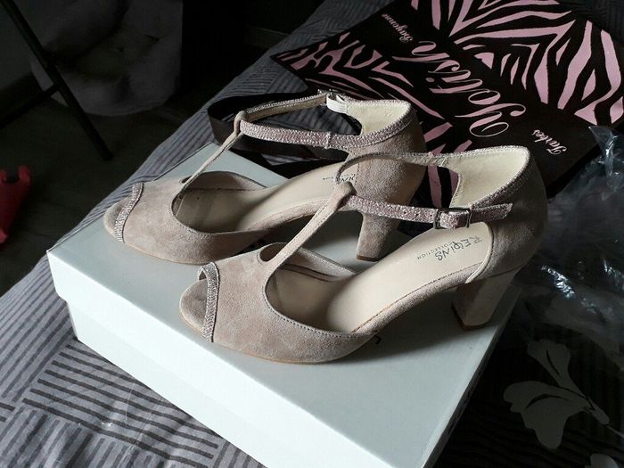  Chaussures à vendre - 1