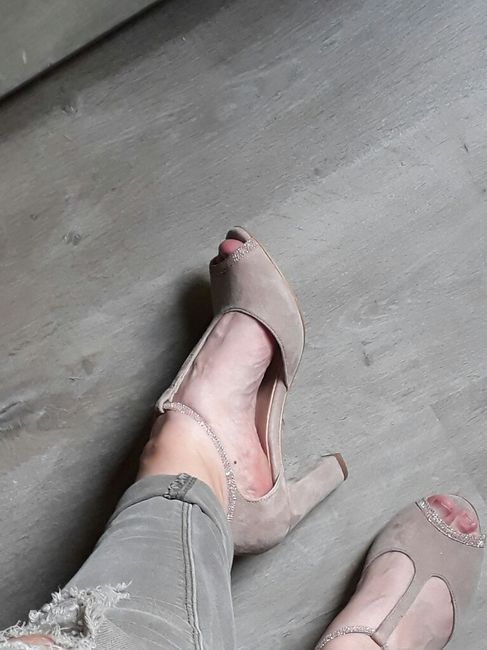  Chaussures à vendre - 3