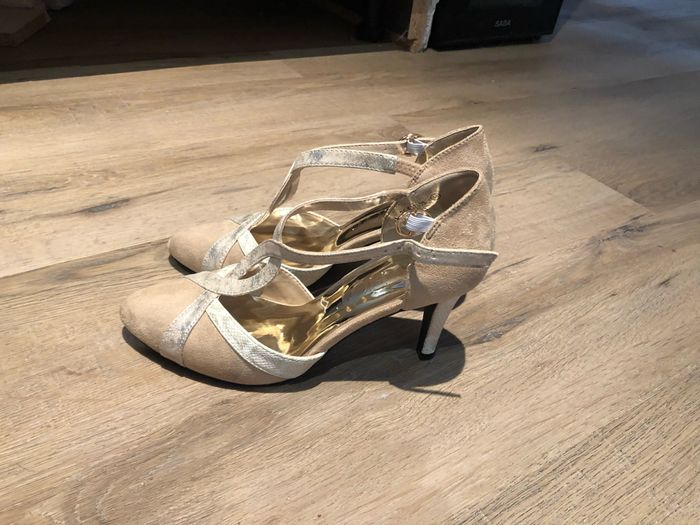 Chaussures trouvées - 2